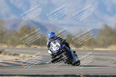 media/Dec-07-2025-CVMA (Sun) [[3e7d2de5dc]]/Race 12- Formula 40 MW and LW/